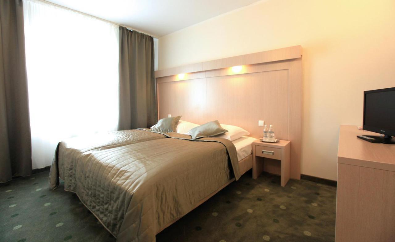 Hotel Cieplice Medi & Spa Jelenia Gora Exterior photo